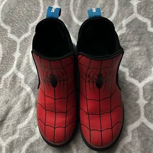 Native kids size 11 leather Spider-Man boots